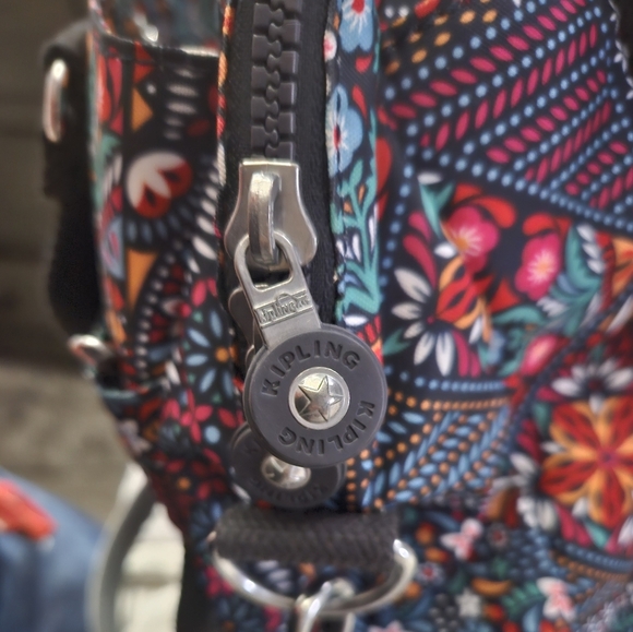 Kiplings Floral/Star Multicolor Women's Bag. - Picture 12 of 14